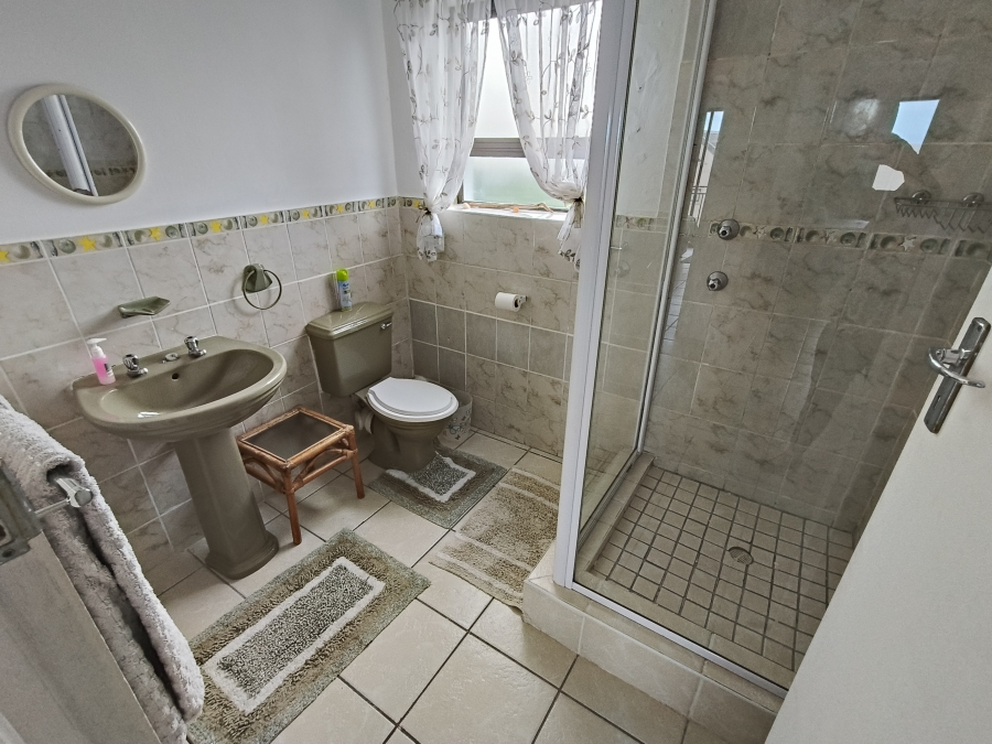 12 Bedroom Property for Sale in Paradise Beach Eastern Cape